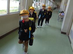 1年生下校の様子