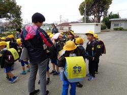 1年生下校の様子