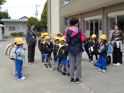 1年生下校の様子