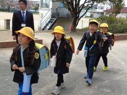 1年生下校の様子