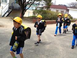 1年生下校の様子