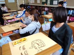 4年生図工の授業