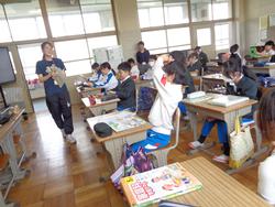 5年生尿検査について説明