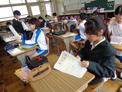 5年生尿検査について説明