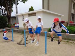 業間休みの外遊び