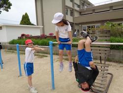 業間休みの外遊び