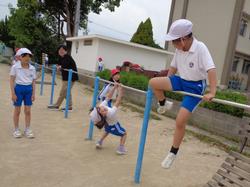 業間休みの外遊び