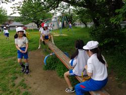業間休みの外遊び