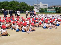 運動会全体練習（応援合戦）の様子
