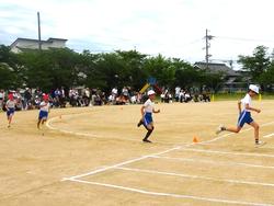 3・4年徒競走の様子