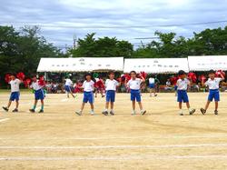 1・2年表現運動「♡パワーでにっこりほっこり」