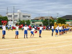 1・2年表現運動「♡パワーでにっこりほっこり」