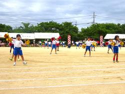1・2年表現運動「♡パワーでにっこりほっこり」