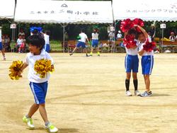 1・2年表現運動「♡パワーでにっこりほっこり」