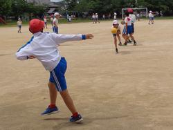 業間休みの外遊び