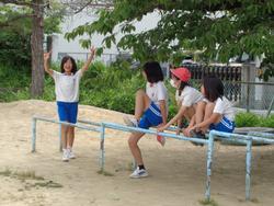 業間休みの外遊び