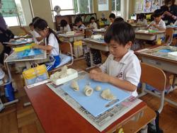1年生図工の授業