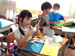 3年生図工の授業（居住地校交流）