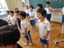 1年生と2年生で歌の交流会