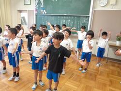 1年生と2年生で歌の交流会