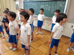 1年生と2年生で歌の交流会