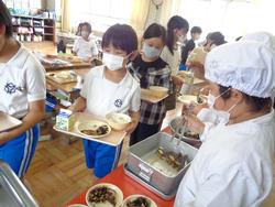 3年生給食の時間