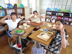 3年生給食の時間