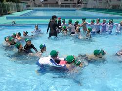 2年生着衣水泳