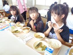 2年生夏野菜カレー作り（コミスクミニ活動）