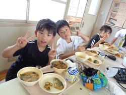 2年生夏野菜カレー作り（コミスクミニ活動）