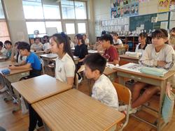 始業式後の学級活動