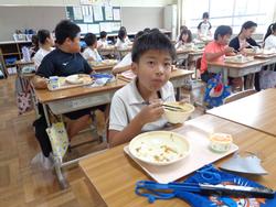 4年生給食の時間