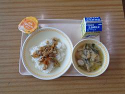 4年生給食の時間