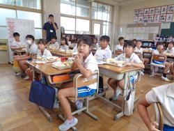 3年生給食の時間