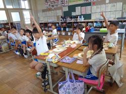 3年生給食の時間