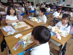 3年生給食の時間