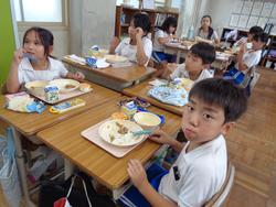 3年生給食の時間