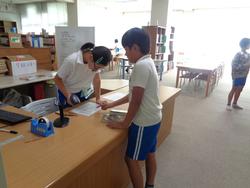 業間休みの図書室