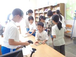 業間休みの図書室