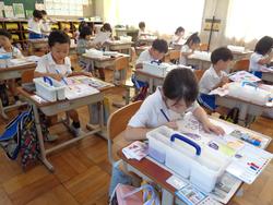 1年生図工の授業