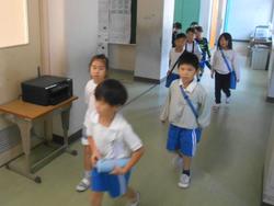 垂直避難訓練の様子