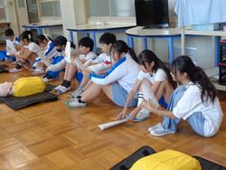 6年生救急法講習会