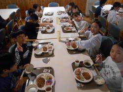 夕食の様子
