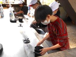 野外炊飯の様子