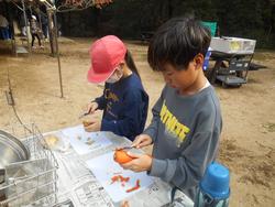 野外炊飯の様子
