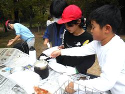 野外炊飯の様子