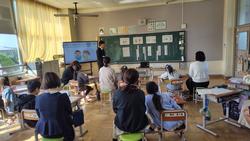 3年