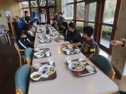朝食