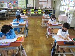 書いている様子5