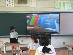 発表している様子10